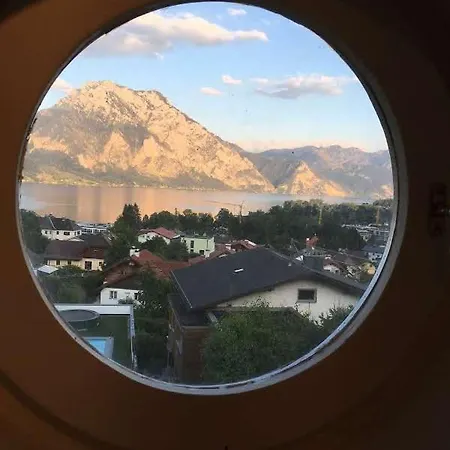 Апартаменты Dachwohnung Mit Seeblick